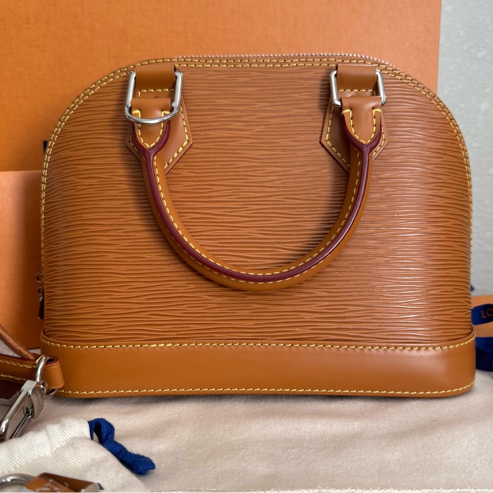 ❌SOLD❌LOUIS VUITTON Epi Leather Alma BB on Strap - Picture 7 of 10